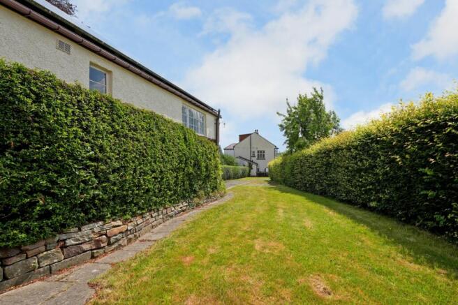 2 bed Detached Bungalow for sale Image 4