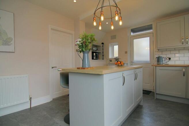 3 bed Semi-Detached for sale Image 4
