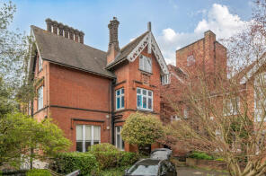 Flat 9, 47, Netherhall Gardens, London NW3 5RJ