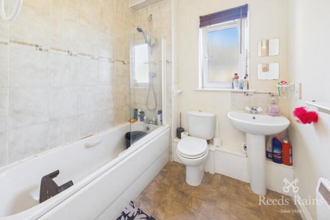 2 bed Penthouse for sale Image 12