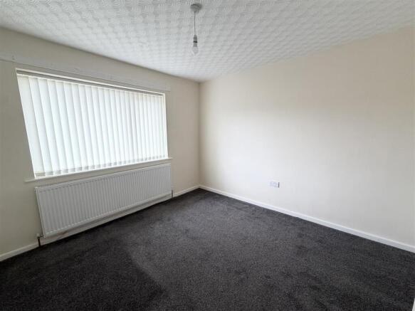 3 bed End of Terrace to rent Image 10