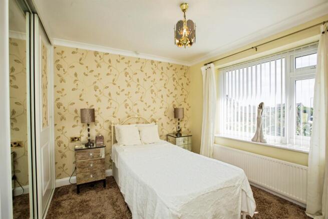 3 bed Detached Bungalow for sale Image 12