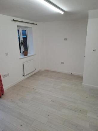 WhatsApp Image 2024-01-23 at 16.18.01.jpeg