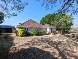 Yaverland, Wootton Road, Lymington SO41 6FU
