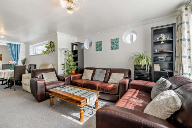 8704858-interior10-800.jpg