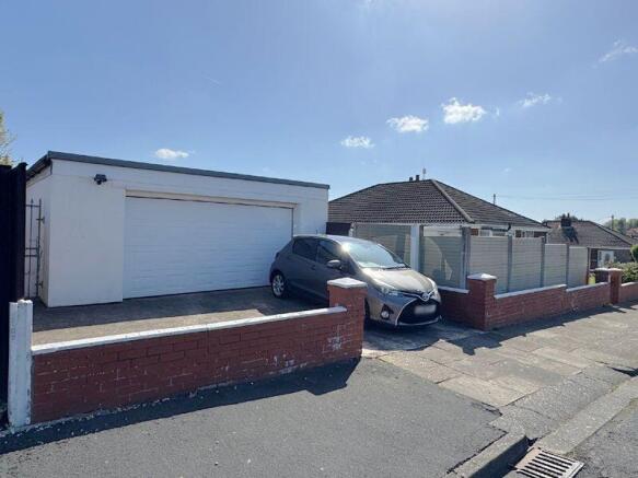 Detached Garage