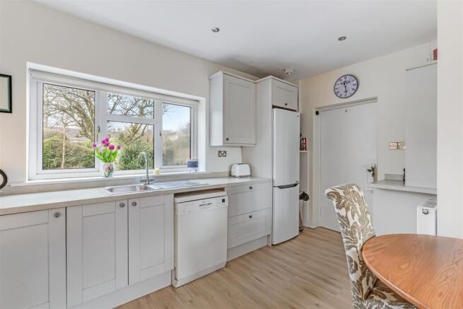 3 bed Detached for sale Image 6