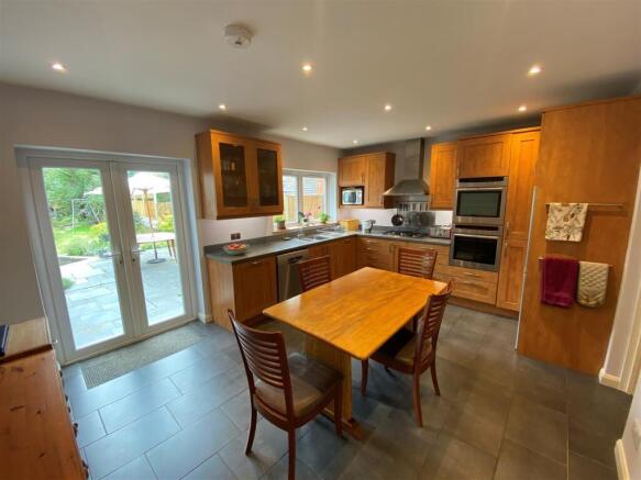 45Cedar_Kitchen2.jpg