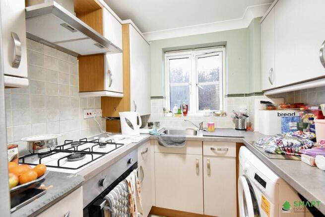 Lewis Crescent, Exeter photo 4