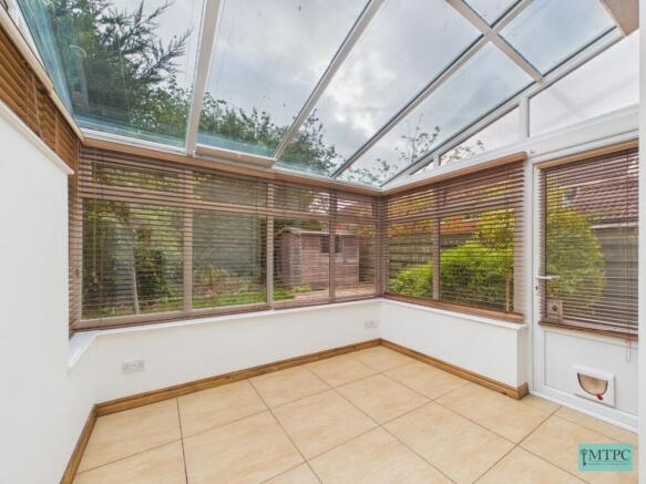 3 bed Semi-Detached to rent Image 4