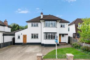 5, Court Drive, Uxbridge UB10 0BJ