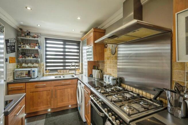 2 bed Semi-Detached for sale Image 7