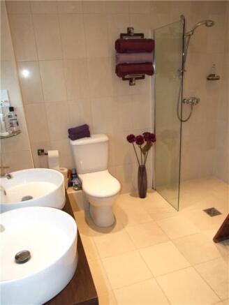 En-Suite Bathroom