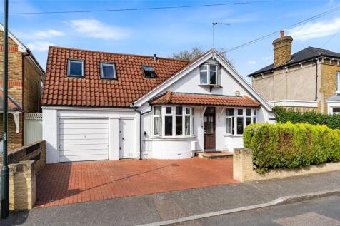 Queens Road, Hampton Hill, TW12