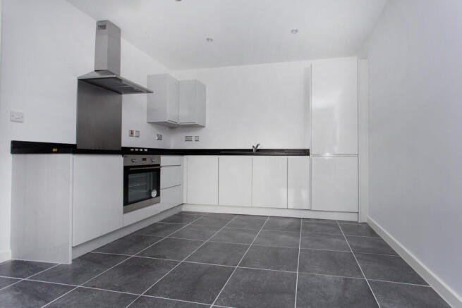 1 bed Apartment to rent Image 5