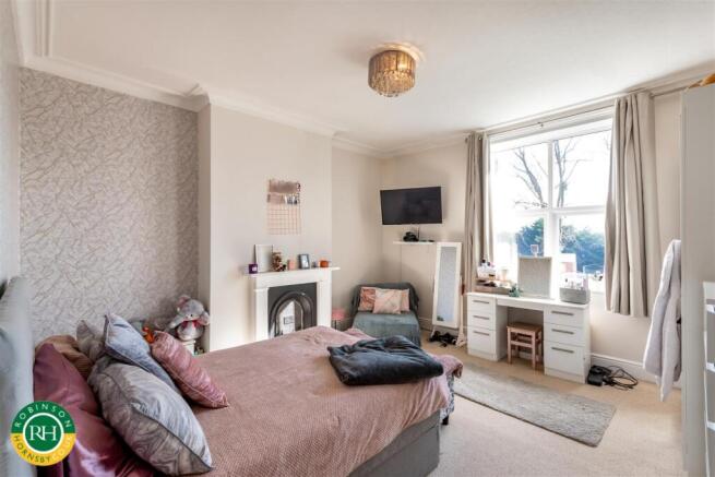 6 bed House for sale Image 12