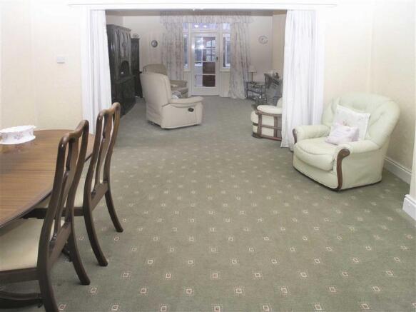 Lounge / Dining Room