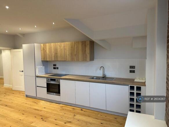 Kitchen/ Living