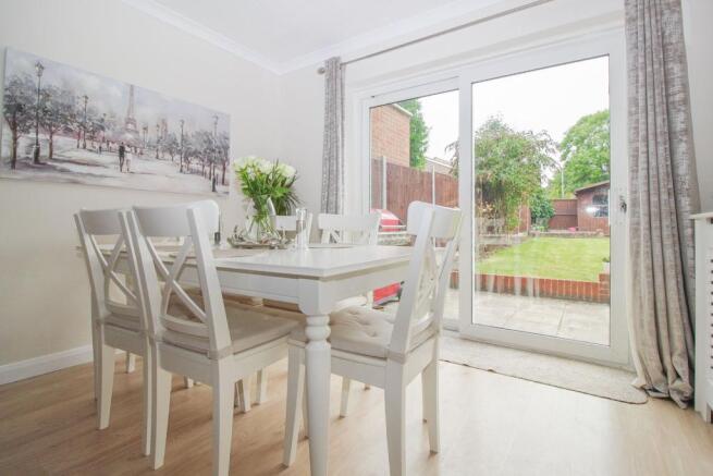 Lounge/Dining Room
