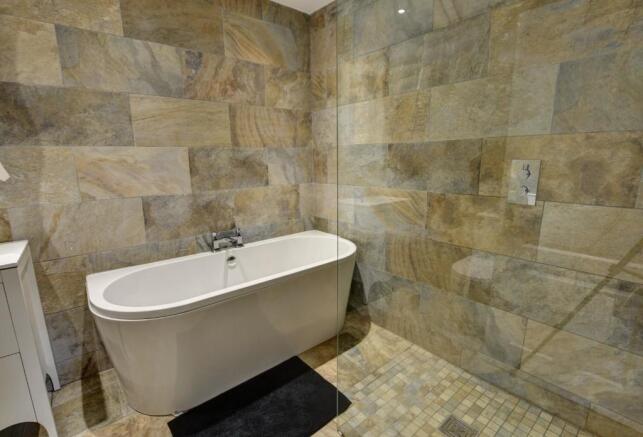 Bathroom2.jpg