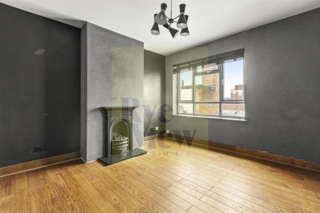 21a Crendon Street, HP13 6LJ (L)-3.jpg