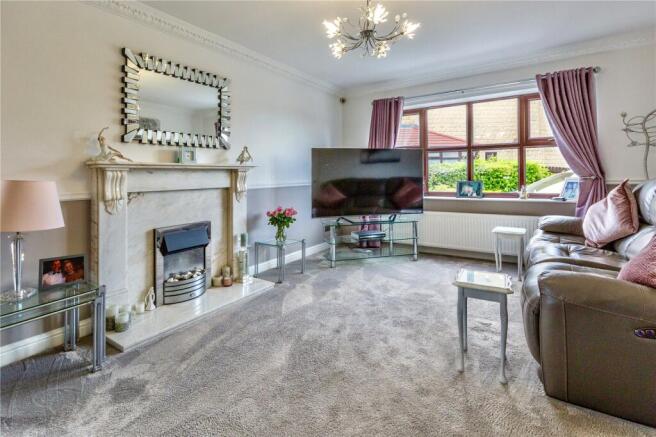 4 bed Detached for sale Image 6