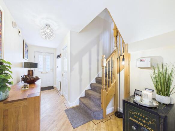 4 bed Detached for sale Image 5