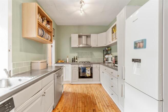2 bed Terraced for sale Image 6
