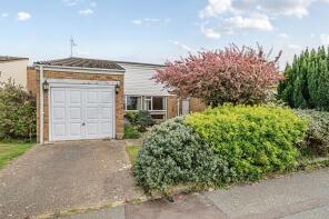 1, Conway Drive, Pagham PO21 4XD