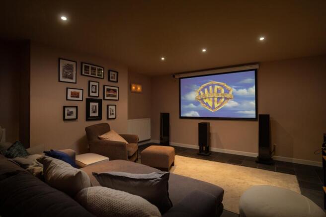 7 bed End of Terrace for sale Image 10