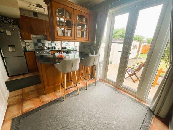 KITCHEN 16'4 x 7'6