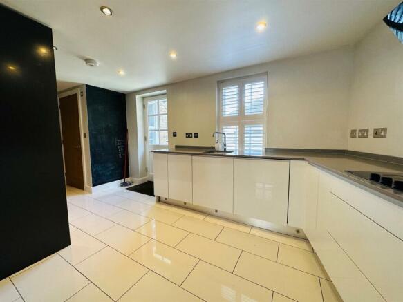 LUXURY KITCHEN