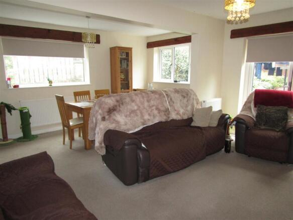 3 bed Bungalow for sale Image 6