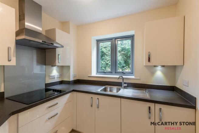 1 bed Apartment for sale Image 8