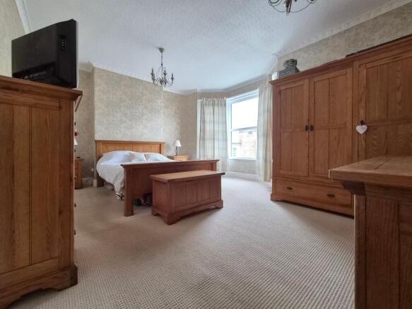 4 bed Terraced for sale Image 12