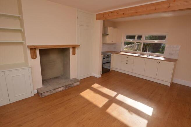 Kitchen pic 2