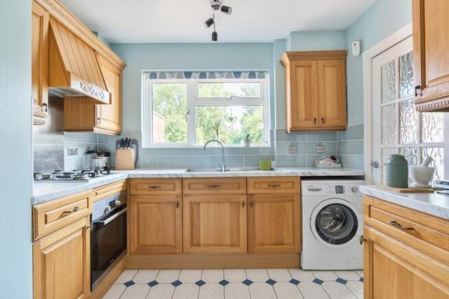 House in Stowe Road Orpington BR6 - More