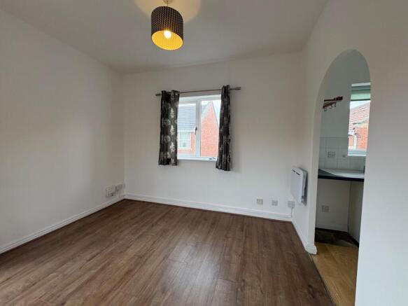 2 bed Flat to rent Image 4