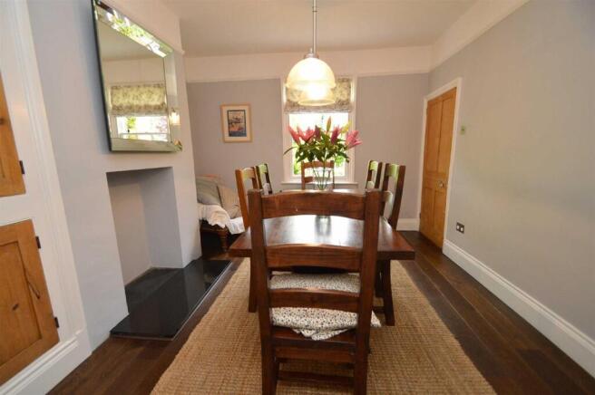 Lorne Terrace 17 Dining Room.jpg