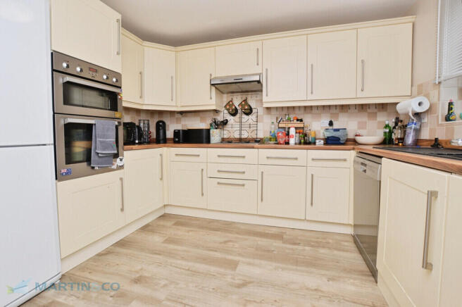 c1a2bc01-KItchen