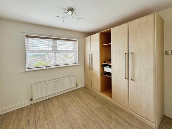 4 bed Detached for sale Image 10