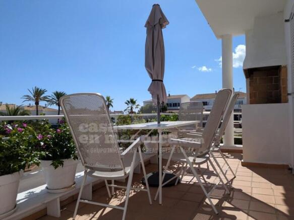 Licensed flat with pool in Addaia