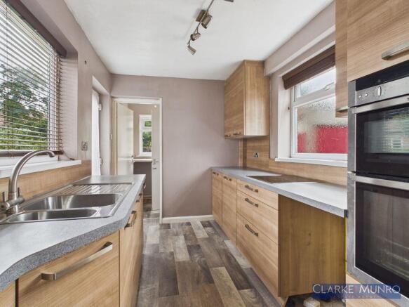 3 bed Semi-Detached for sale Image 11