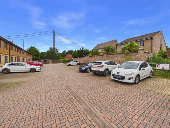 2 bed Terraced for sale Image 11