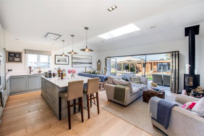 Kitchen/Dining