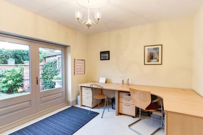 GARDEN OFFICE