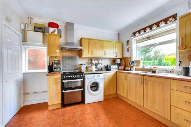 Kitchen_2.jpeg