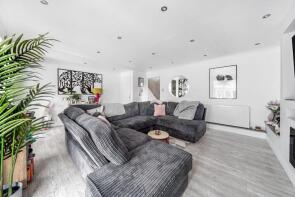 70, Roman Way, Andover SP10 5JJ