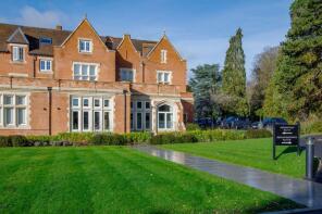 12, Jephson Court, Stoneleigh Road, Blackdown, Leamington Spa CV32 6RE