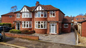 7, Woodheys Drive, Sale M33 4JB